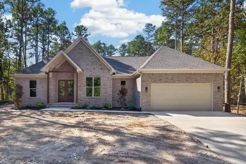 17 Casino Cir, Hot Springs Village, AR 71909