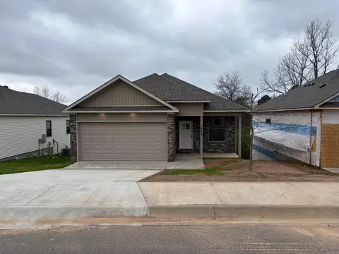1213 W 52nd St, North Little Rock, AR 72118
