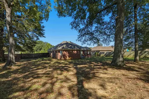 Exterior - 27 Magness Creek Dr, Cabot, AR 72023 photo 8 of 9