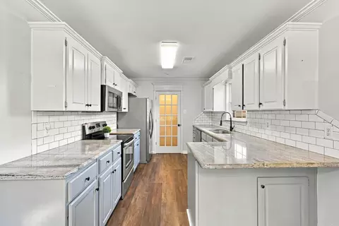 Kitchen - 27 Magness Creek Dr, Cabot, AR 72023 photo 1 of 7