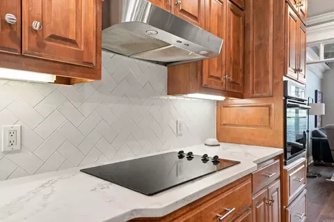 Kitchen - 4815 Dover Ln, Conway, AR 72034 photo 4 of 6