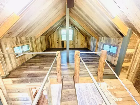 Entry Way - 261 Mitchell Rd, Mountain View, AR 72560 photo 4 of 10