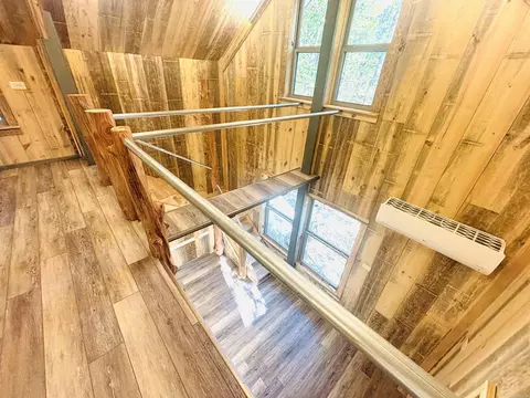 Entry Way - 261 Mitchell Rd, Mountain View, AR 72560 photo 5 of 10