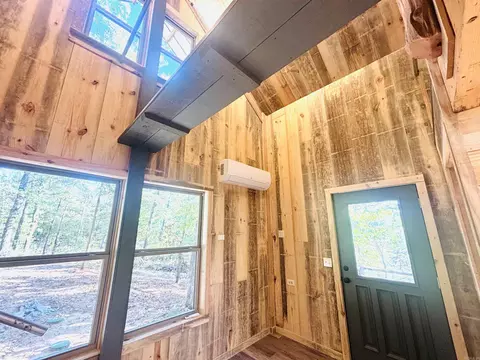 Entry Way - 261 Mitchell Rd, Mountain View, AR 72560 photo 8 of 10