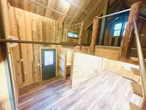 Entry Way - 261 Mitchell Rd, Mountain View, AR 72560 photo 3 of 10
