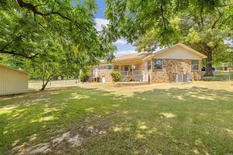 Exterior - 305 Ruth St, Benton, AR 72019 photo 8 of 13