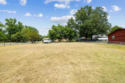 Exterior - 305 Ruth St, Benton, AR 72019 photo 5 of 13
