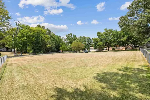 Exterior - 305 Ruth St, Benton, AR 72019 photo 4 of 13