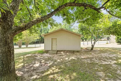 Exterior - 305 Ruth St, Benton, AR 72019 photo 9 of 13