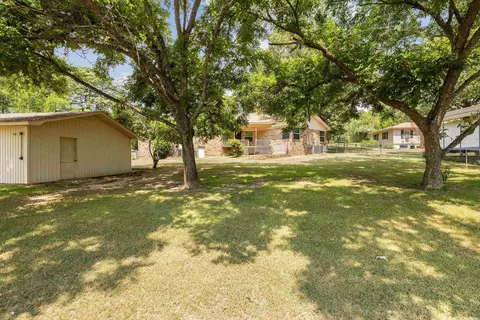 Exterior - 305 Ruth St, Benton, AR 72019 photo 7 of 13