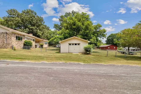 Exterior - 305 Ruth St, Benton, AR 72019 photo 3 of 13