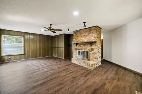 Living - 305 Ruth St, Benton, AR 72019 photo 1 of 5
