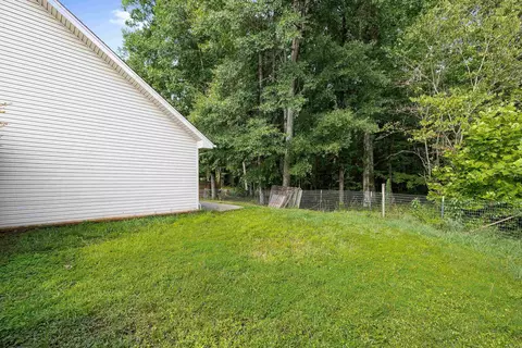 Exterior - 325 Madison Place Cir, Benton, AR 72015 photo 7 of 10