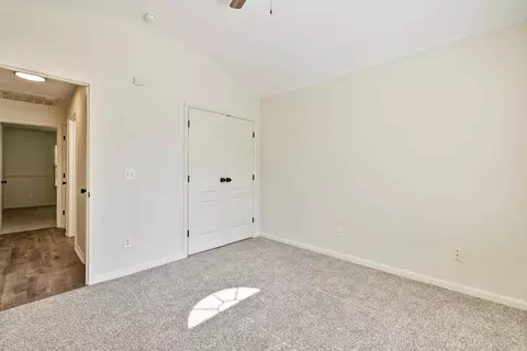Bedroom - 325 Madison Place Cir, Benton, AR 72015 photo 2 of 4