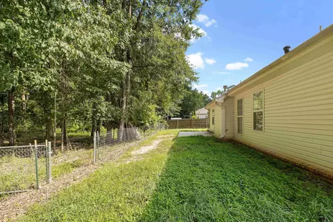 Exterior - 325 Madison Place Cir, Benton, AR 72015 photo 6 of 10