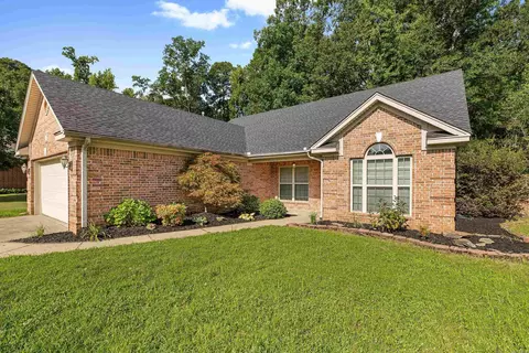 Exterior - 325 Madison Place Cir, Benton, AR 72015 photo 2 of 10
