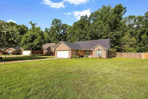 Exterior - 325 Madison Place Cir, Benton, AR 72015 photo 9 of 10