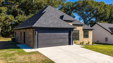 Exterior - 18 Avondale Rd, Cabot, AR 72023 photo 4 of 9