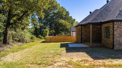 Exterior - 18 Avondale Rd, Cabot, AR 72023 photo 7 of 9