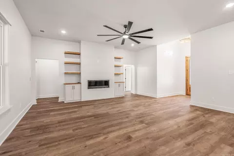Living - 18 Avondale Rd, Cabot, AR 72023 photo 2 of 3