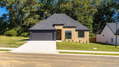 Exterior - 18 Avondale Rd, Cabot, AR 72023 photo 2 of 9
