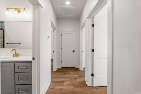 Entry Way - 18 Avondale Rd, Cabot, AR 72023 photo 4 of 5