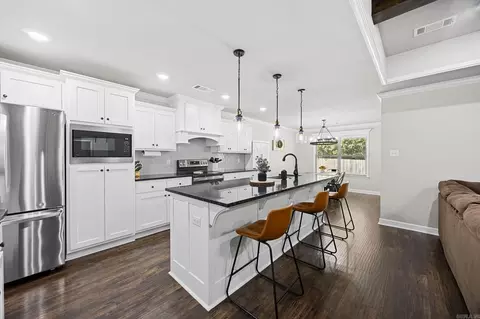 Kitchen - 40 Arbor Trl, Cabot, AR 72023 photo 1 of 4