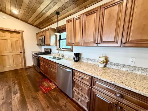 Kitchen - 104 Cleng Perrson, Fox, AR 72051 photo 3 of 4