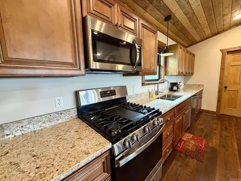 Kitchen - 104 Cleng Perrson, Fox, AR 72051 photo 2 of 4