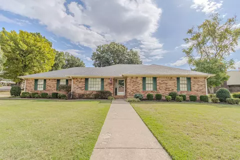 1000 Meriwether Ln, Paragould, AR 72450