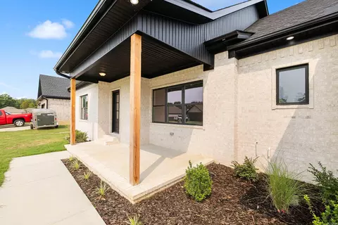 Exterior - 117 Michelle Dr, Beebe, AR 72012 photo 8 of 10