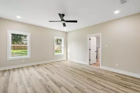 Living - 117 Michelle Dr, Beebe, AR 72012 photo 6 of 6