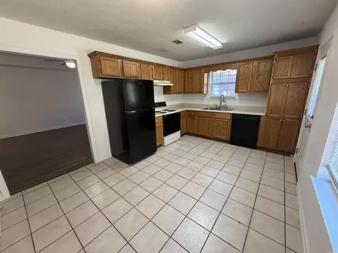 Kitchen - 1760 Monaco Dr, Conway, AR 72034 photo 1 of 1