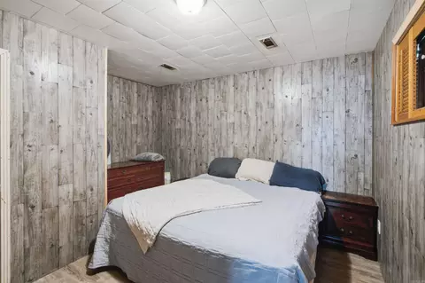 Bedroom - 129 E Cloverdale Dr, Brinkley, AR 72021 photo 1 of 1