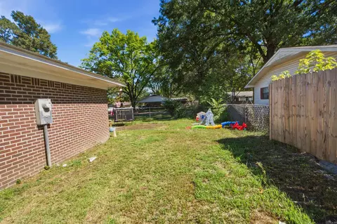 Exterior - 129 E Cloverdale Dr, Brinkley, AR 72021 photo 4 of 5