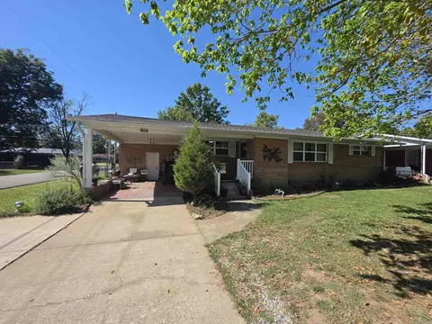 600 N 9 12 St, Paragould, AR 72450