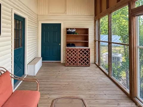 Exterior - 617 Pine Bluff St, Malvern, AR 72104 photo 7 of 10