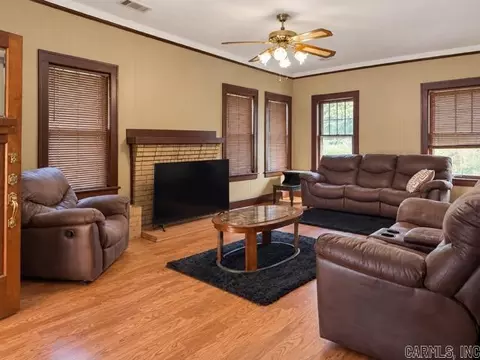 Living - 617 Pine Bluff St, Malvern, AR 72104 photo 1 of 3