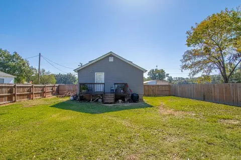 Exterior - 110 N 2nd Street St, Austin, AR 72007 photo 3 of 9