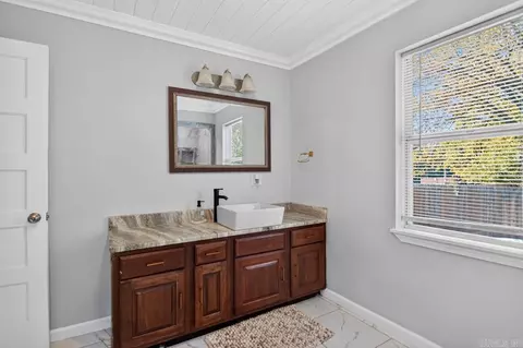 Bath - 110 N 2nd Street St, Austin, AR 72007 photo 3 of 4