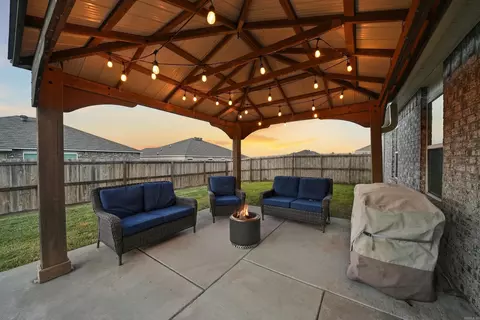 Exterior - 1350 Acuff Ln, Conway, AR 72034 photo 2 of 5