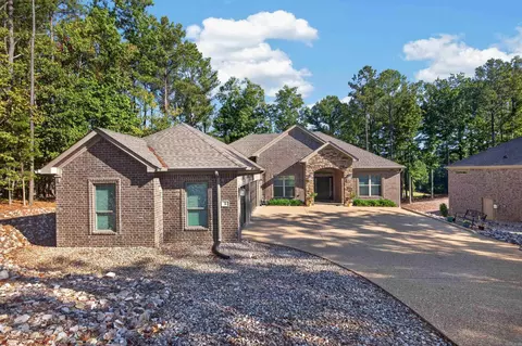 31 Elcano Dr, Hot Springs Village, AR 71909