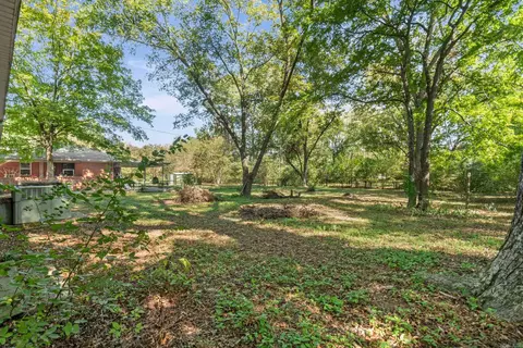 Exterior - 702 N Spring St, Searcy, AR 72143 photo 4 of 6