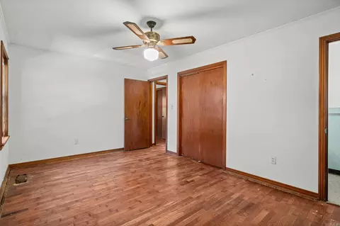 Bedroom - 702 N Spring St, Searcy, AR 72143 photo 1 of 4