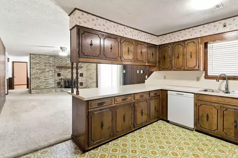 Kitchen - 608 S Baridon St, Conway, AR 72034 photo 2 of 3
