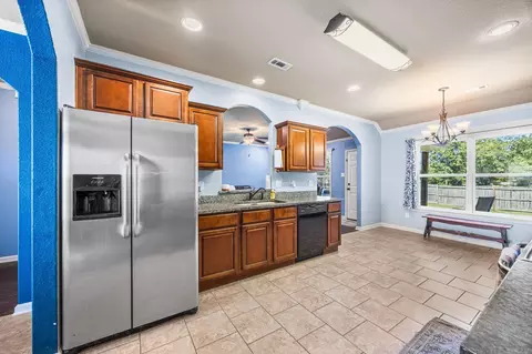 Kitchen - 115 Earnhardt Cir, Cabot, AR 72023 photo 1 of 1