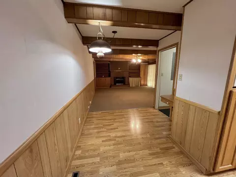 Entry Way - 203 Pine Bluff St, Malvern, AR 72104 photo 1 of 1