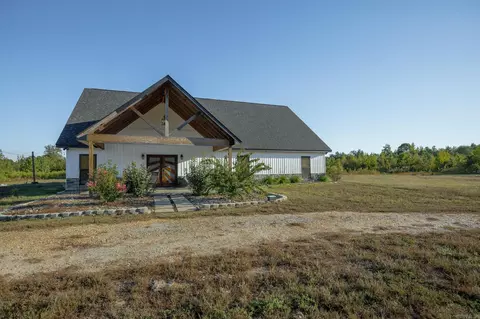 Exterior - 8111 County Rd 58, Redfield, AR 72132 photo 4 of 4
