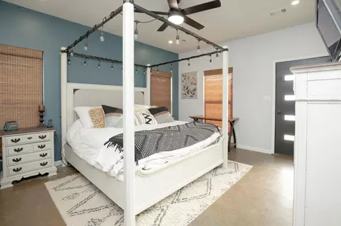 Bedroom - 8111 County Rd 58, Redfield, AR 72132 photo 5 of 6