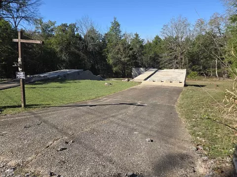 19 Otomi Dr, Cherokee Village, AR 72529